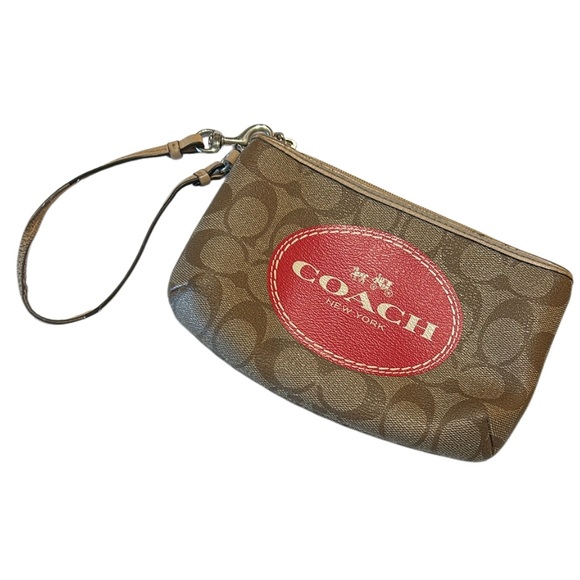 Coach New York C Pattern Horse & Carriage Signature
Medium Wristlet Khaki F51783 - Picture 1 of 10